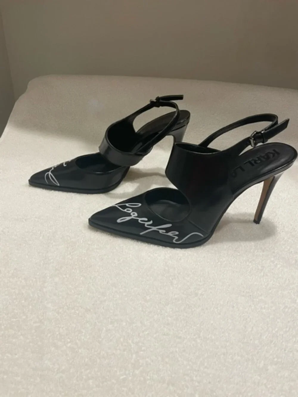 KARL LAGERFELD PARIS Black Pointed Toe White Logo Leather Slingback Pumps 7.5